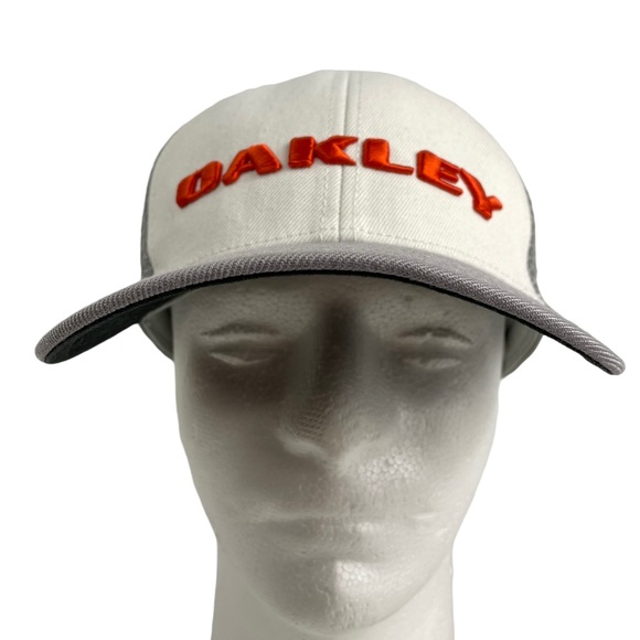 Oakley Snap-Back Trucker Mesh Baseball Hat Cap Embroidered Spell-Out Gray/White - Picture 11 of 16